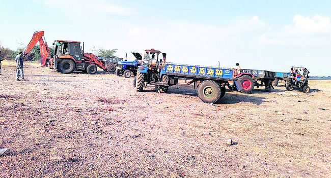 పాతూరు తిప్ప కరిగిపోతోంది! 1