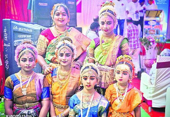 భళా... ఆమె నృత్య కళ 1