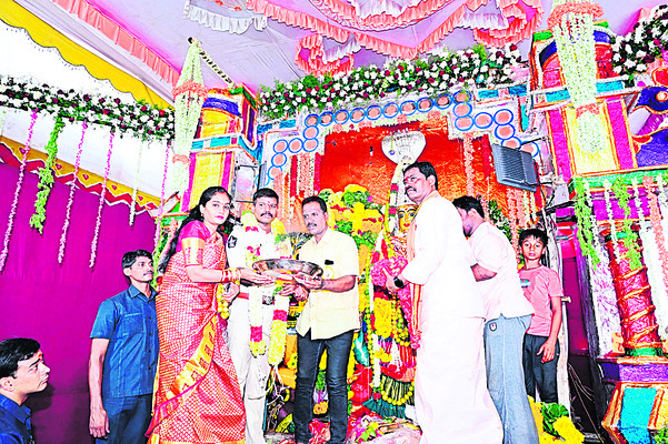 గంగమ్మ సేవలో ఎస్పీ దంపతులు4