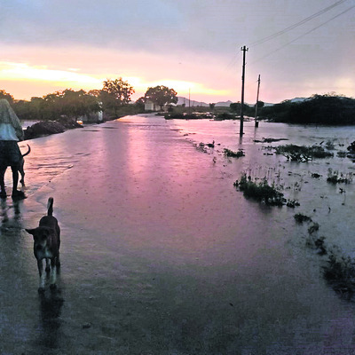 జిల్లాలో భారీ వర్షం1