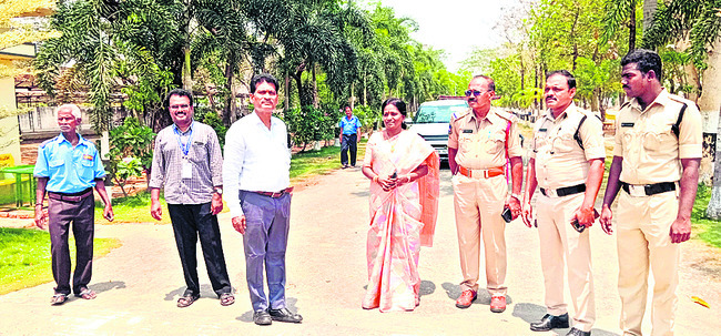 ఆధారాలు పక్కాగా నమోదు చేయాలి1