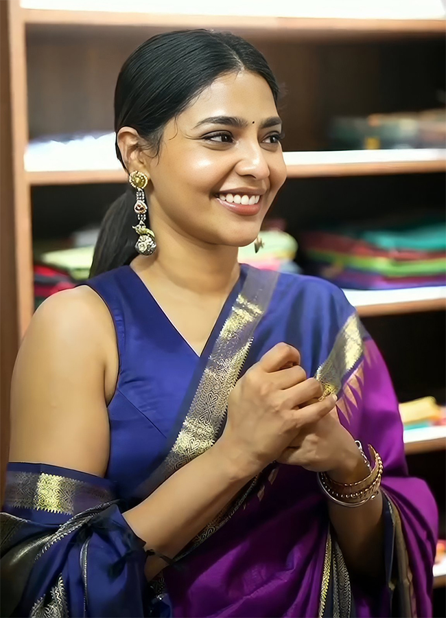 Beautiful Actress Aishwarya Lekshmi HD Photos Download13