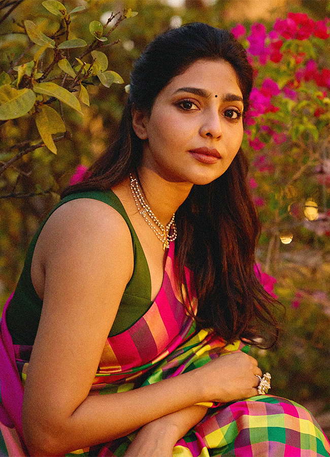 Beautiful Actress Aishwarya Lekshmi HD Photos Download6