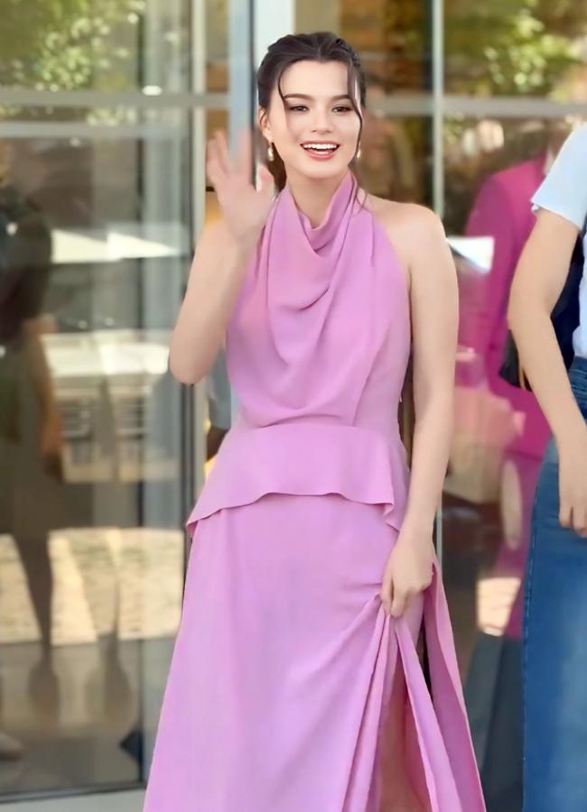 Cannes Film Festival 2025 beautiful stars ramp walk photos3