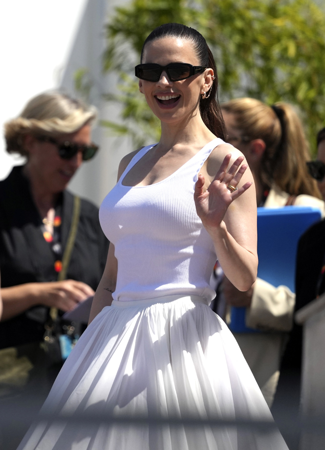 Cannes Film Festival 2025 beautiful stars ramp walk photos7