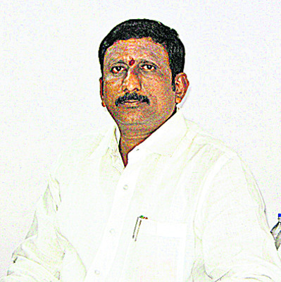 చోడవరం టీడీపీలో వర్గ పోరు 2