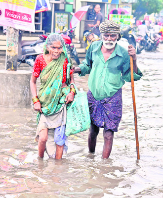 దంచికొట్టిన అకాల వర్షం6