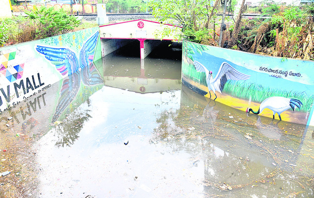 దంచికొట్టిన అకాల వర్షం3