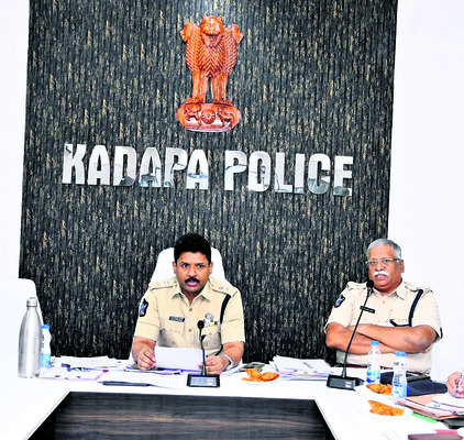 ‘మహానాడు’లో ట్రాఫిక్ అవాంతరాలు లేకుండా చర్యలు1
