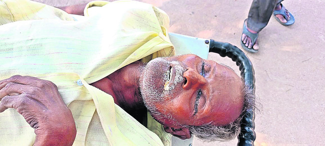 ప్రొద్దుటూరు ఆస్పత్రిలో గుర్తు తెలియని మృతదేహాలు1