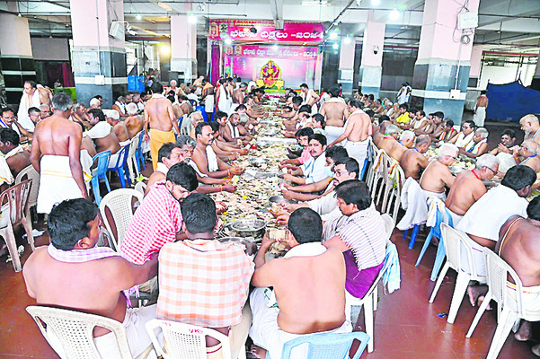 దుర్గమ్మ హుండీ ఆదాయం రూ.3.73 కోట్లు 2