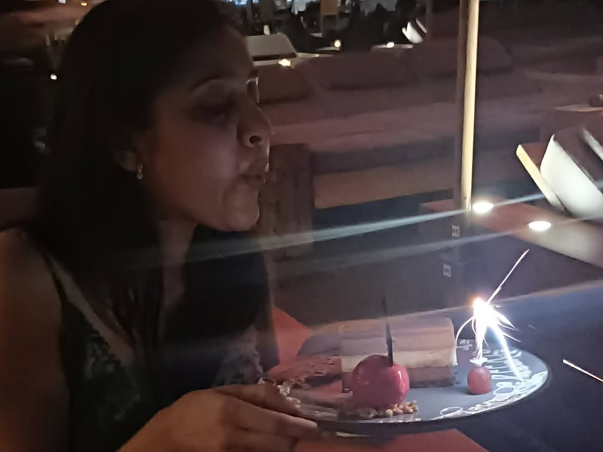 Anchor Rashmi Gautam Birthday Celebrations Photos9
