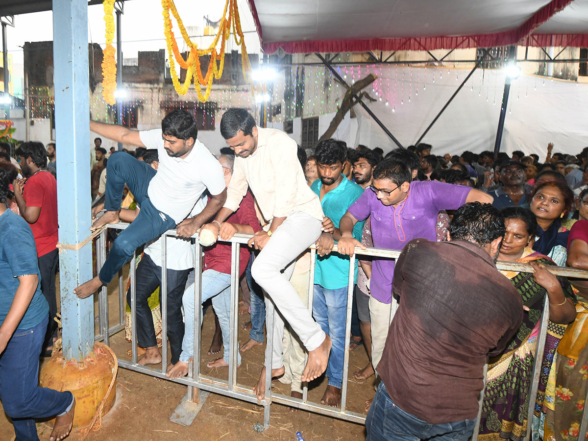 Gangamma Jatara Ends With Grand Vishwaroopa Darshanam Ceremony17