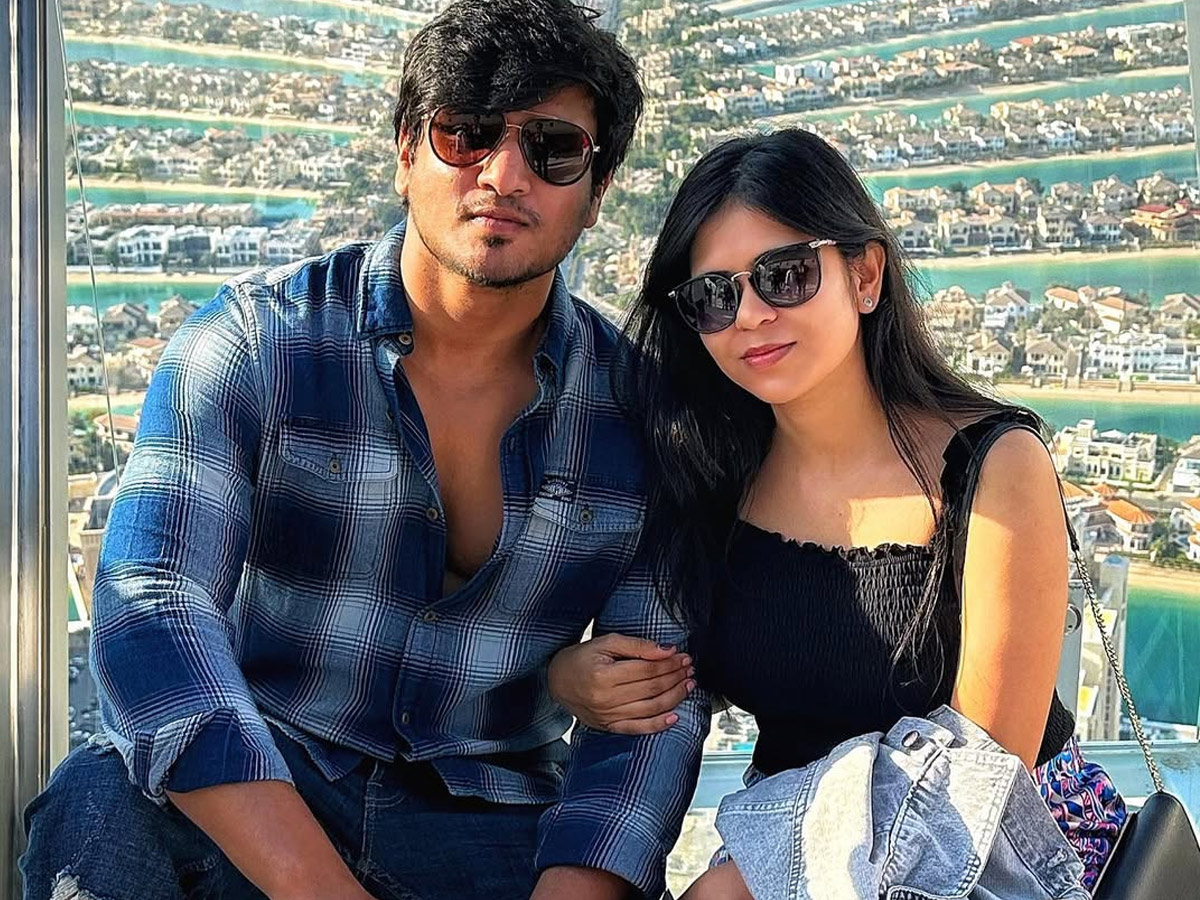Hero Nikhil And Pallavi Wedding Anniversary Photos14