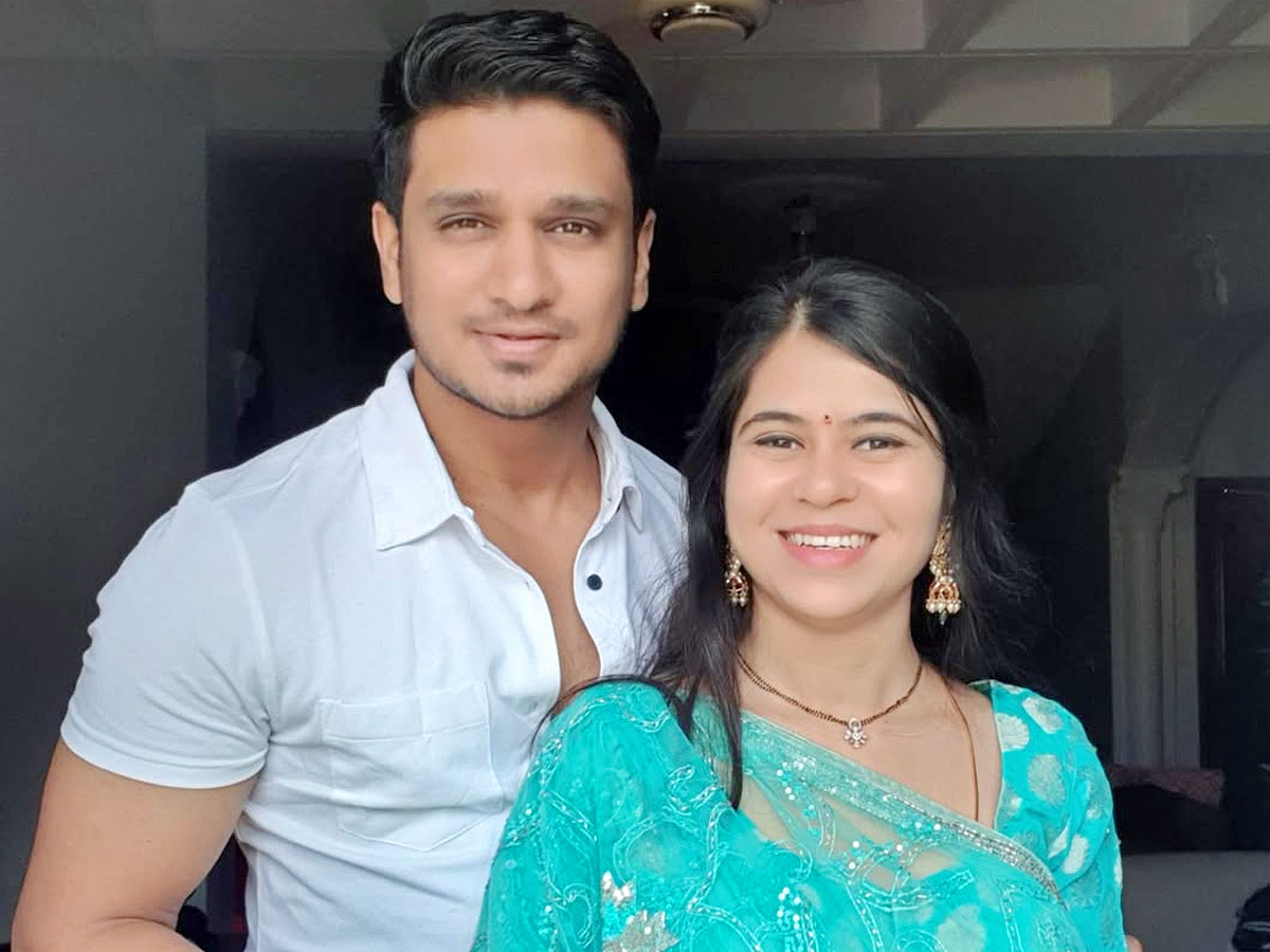 Hero Nikhil And Pallavi Wedding Anniversary Photos15