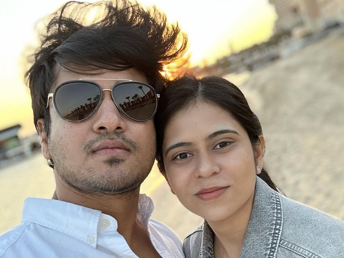 Hero Nikhil And Pallavi Wedding Anniversary Photos9
