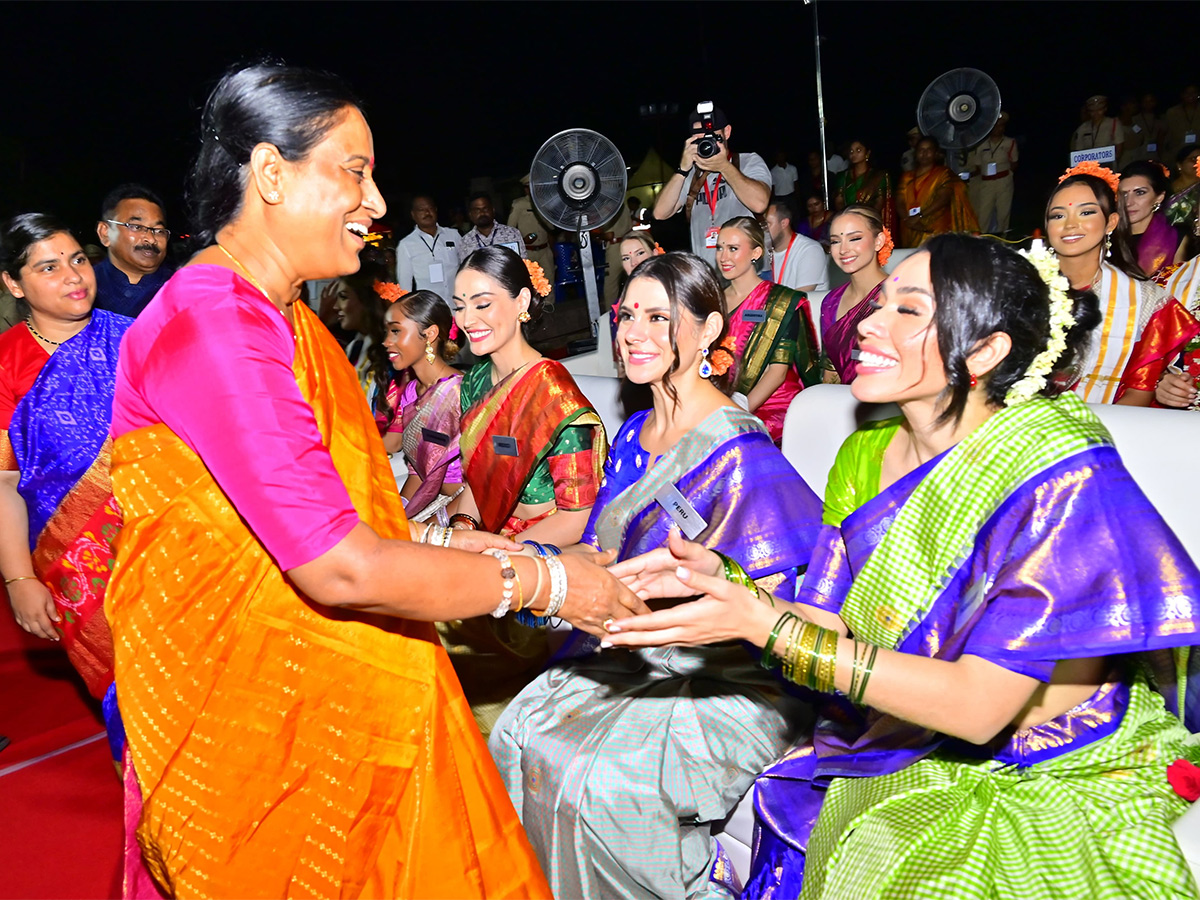 Miss World 2025 Contestants Visit Ramappa Temple Photos12