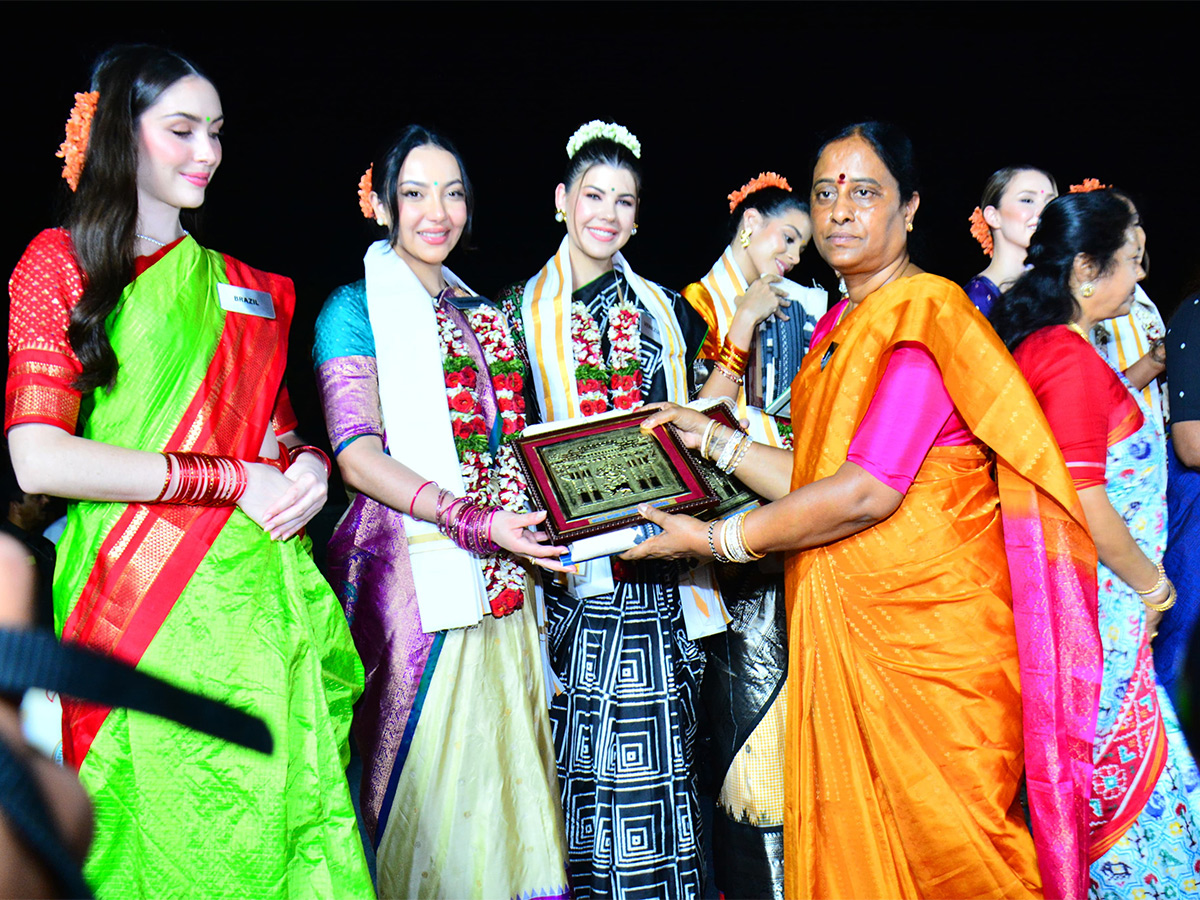 Miss World 2025 Contestants Visit Ramappa Temple Photos17