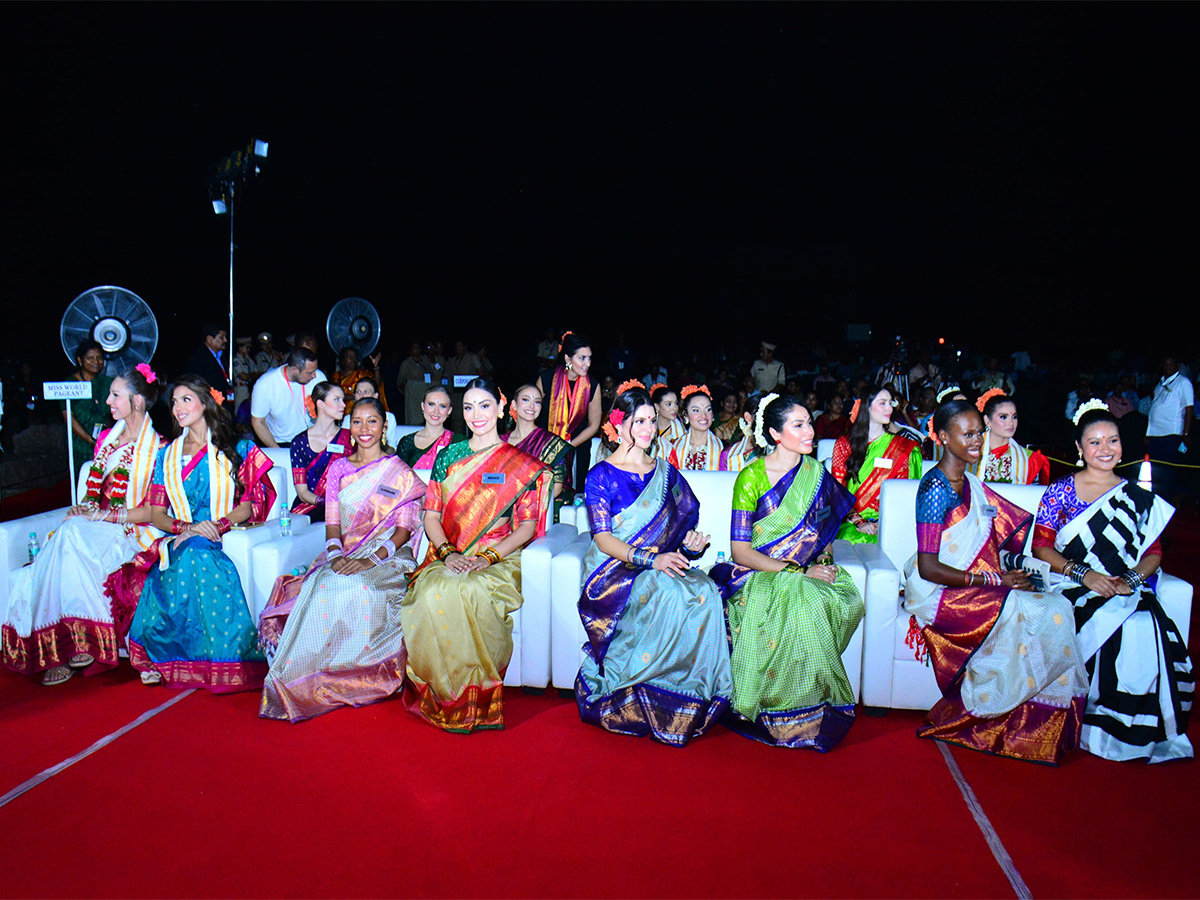 Miss World 2025 Contestants Visit Ramappa Temple Photos19
