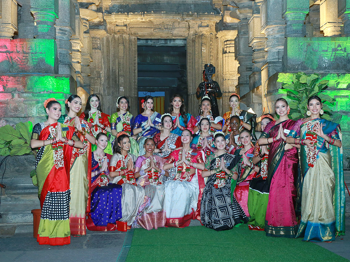 Miss World 2025 Contestants Visit Ramappa Temple Photos7