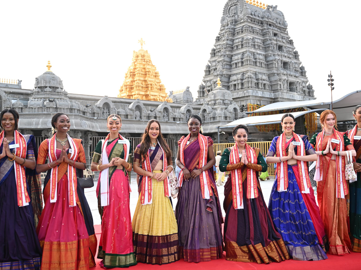 Miss World 2025 Contestants To Visit Yadagirigutta And Pochampally Photos15