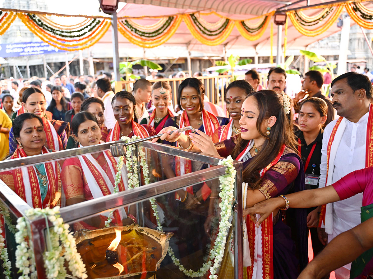 Miss World 2025 Contestants To Visit Yadagirigutta And Pochampally Photos16