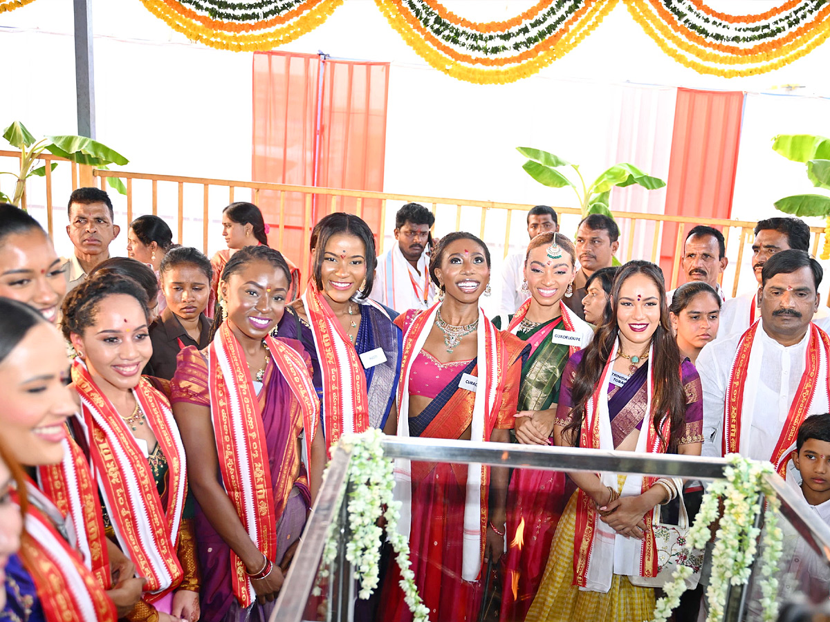 Miss World 2025 Contestants To Visit Yadagirigutta And Pochampally Photos17