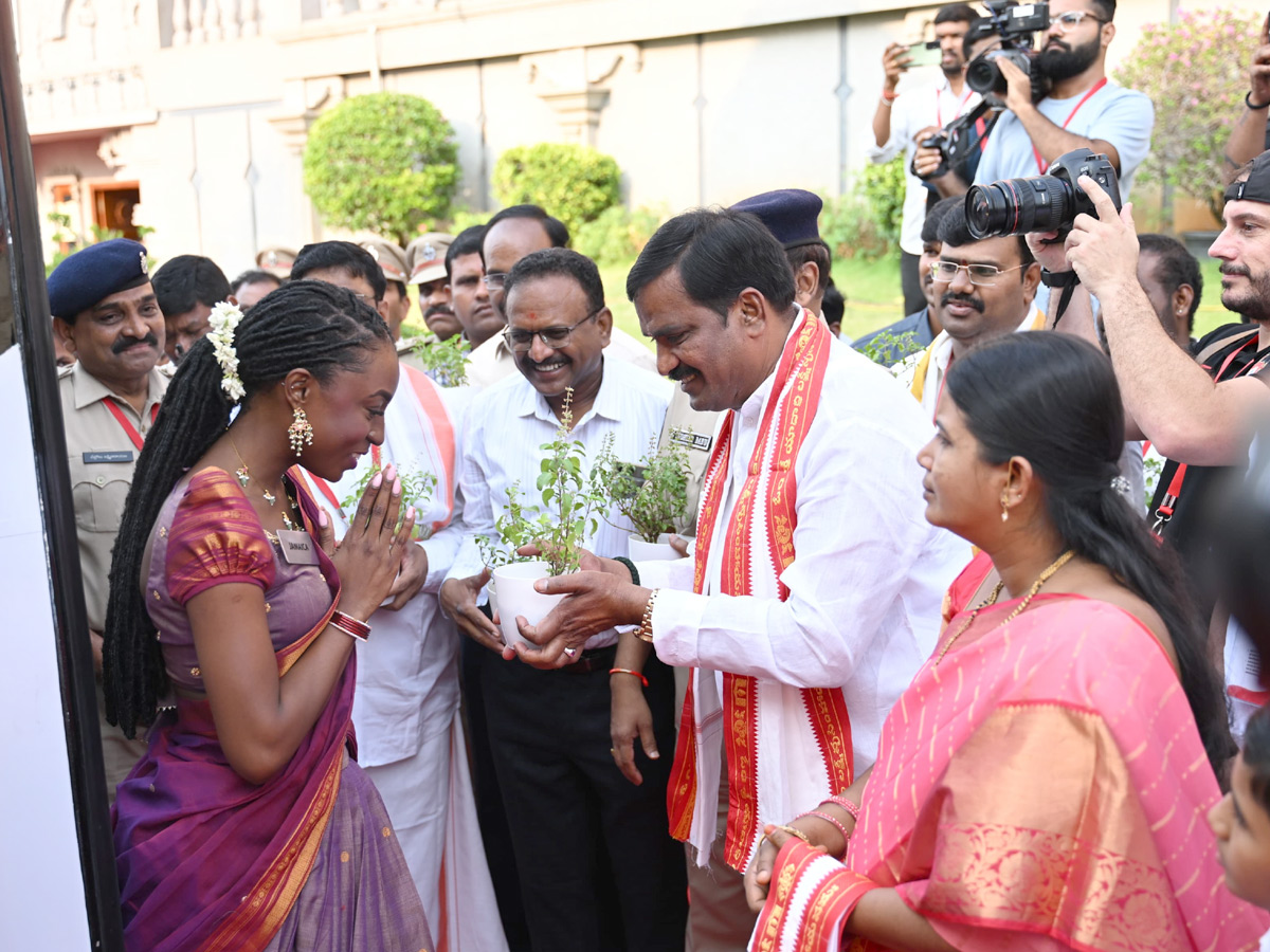 Miss World 2025 Contestants To Visit Yadagirigutta And Pochampally Photos19