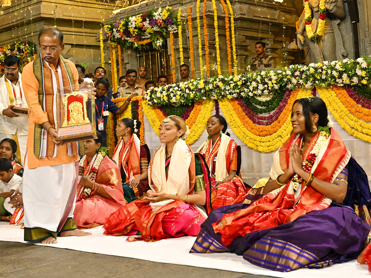 Miss World 2025 Contestants To Visit Yadagirigutta And Pochampally Photos29
