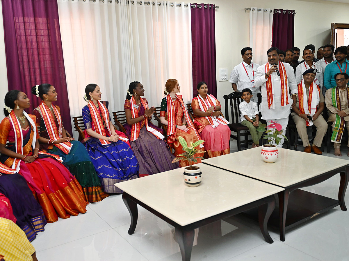 Miss World 2025 Contestants To Visit Yadagirigutta And Pochampally Photos9