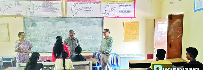 నిందితులను బంధించాలని వినతి 3