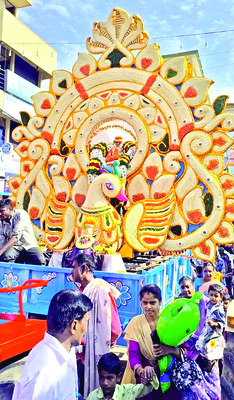 పులకించె.. పుష్ప పల్లకి 1