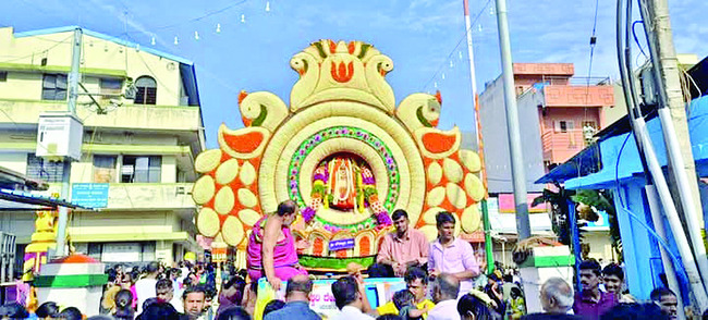 పులకించె.. పుష్ప పల్లకి 3