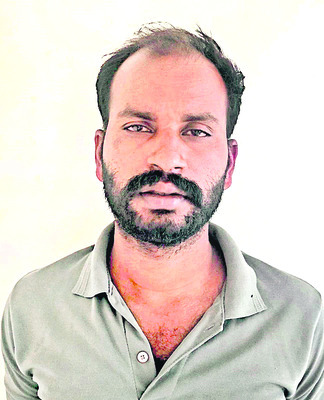 భార్యపై అనుమానంతో..1