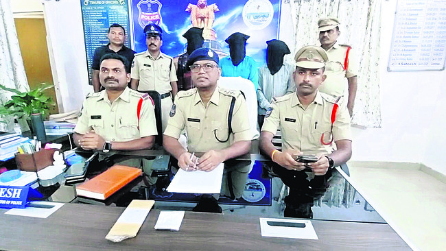 ఆర్టీసీ బస్సులో ఘర్షణ2