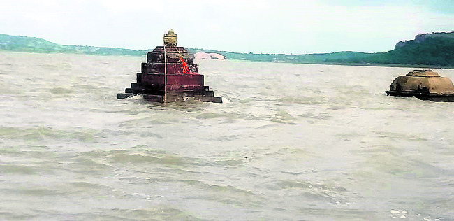 బాబు మాట.. నీటి మూట!1