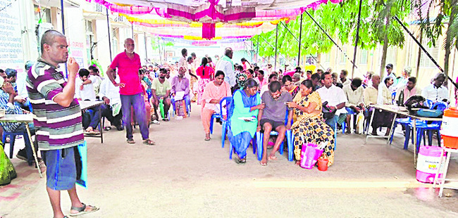 కాటేస్తున్న కాల్ నాగులు 7