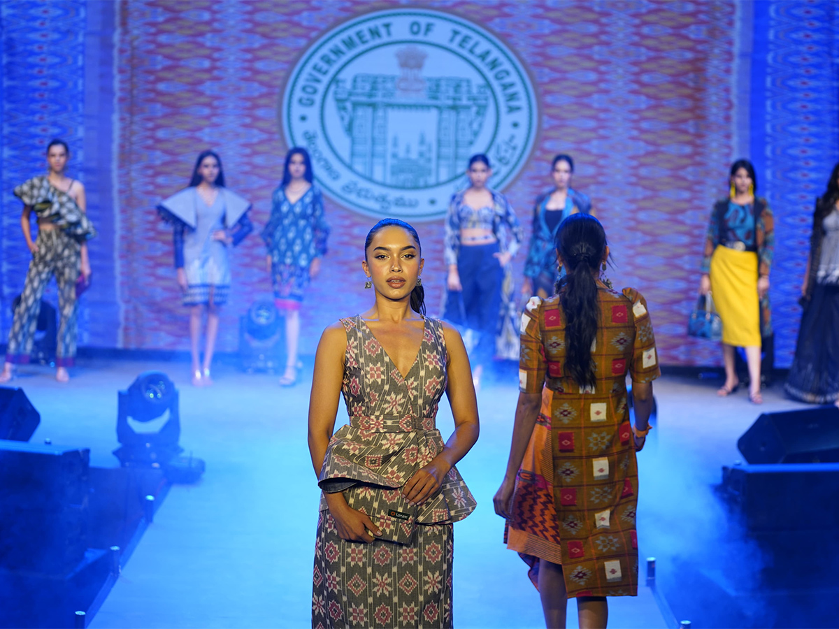 Miss World Contestants Visit Bhoodan Pochampally Photos12