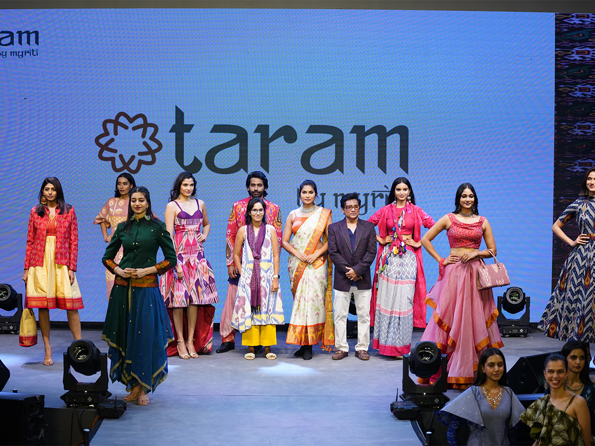 Miss World Contestants Visit Bhoodan Pochampally Photos14