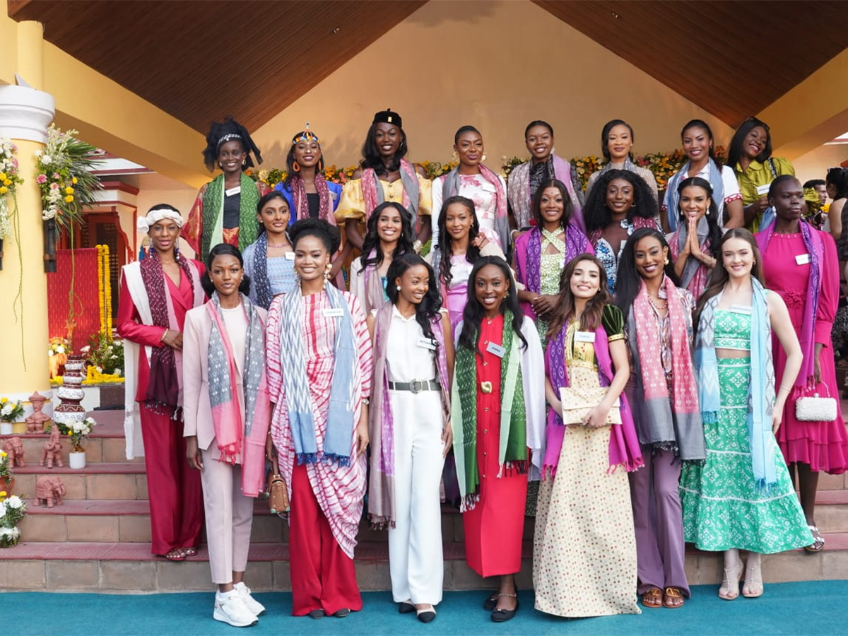 Miss World Contestants Visit Bhoodan Pochampally Photos16