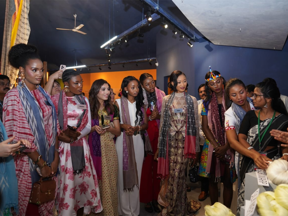 Miss World Contestants Visit Bhoodan Pochampally Photos17