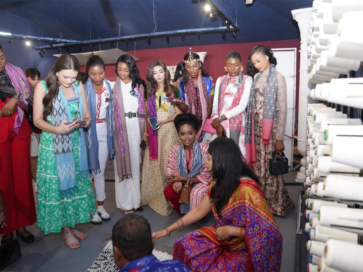 Miss World Contestants Visit Bhoodan Pochampally Photos20