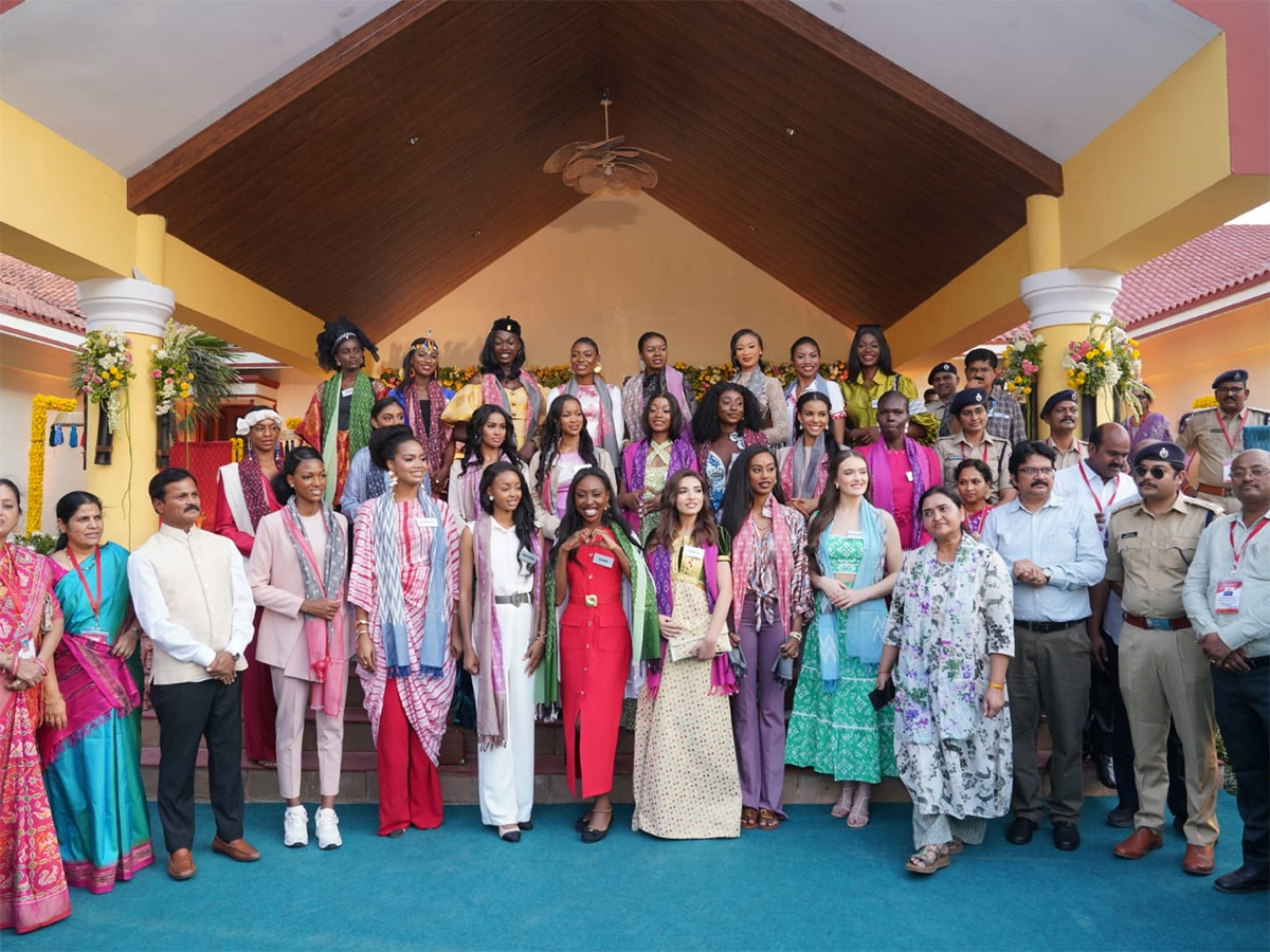 Miss World Contestants Visit Bhoodan Pochampally Photos22