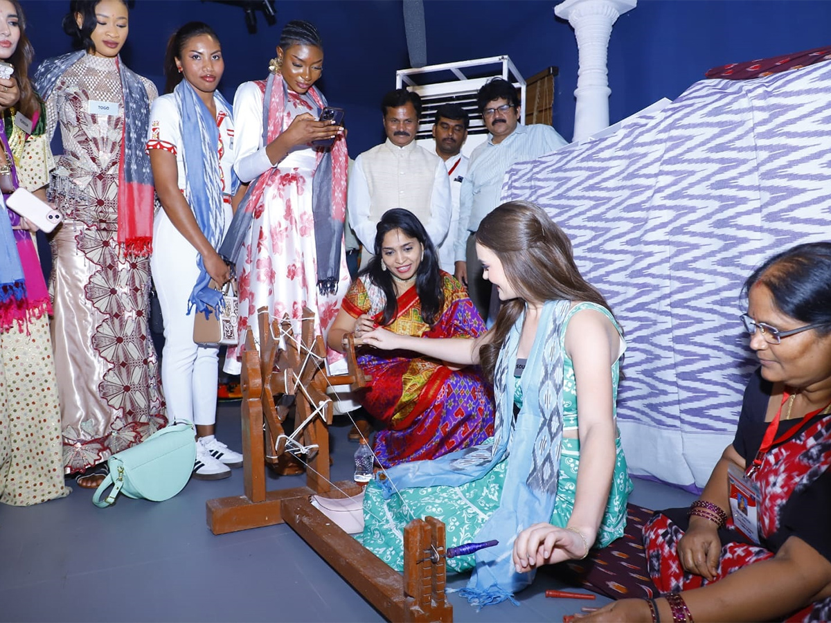Miss World Contestants Visit Bhoodan Pochampally Photos29