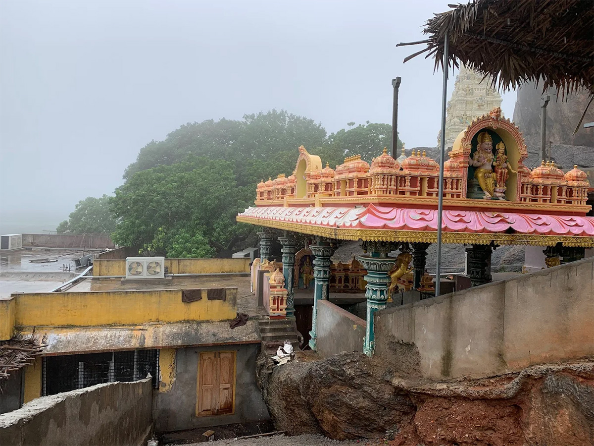 Sri Malayadri Lakshmi Narasimha Swamy Temple Malakonda Photos2