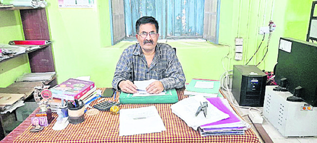 స్లాట్‌.. చాలా లేట్‌! 
1