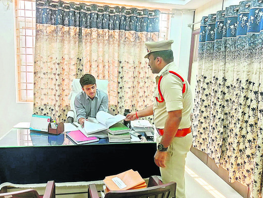 పాత నేరస్థులపై నిఘా 1