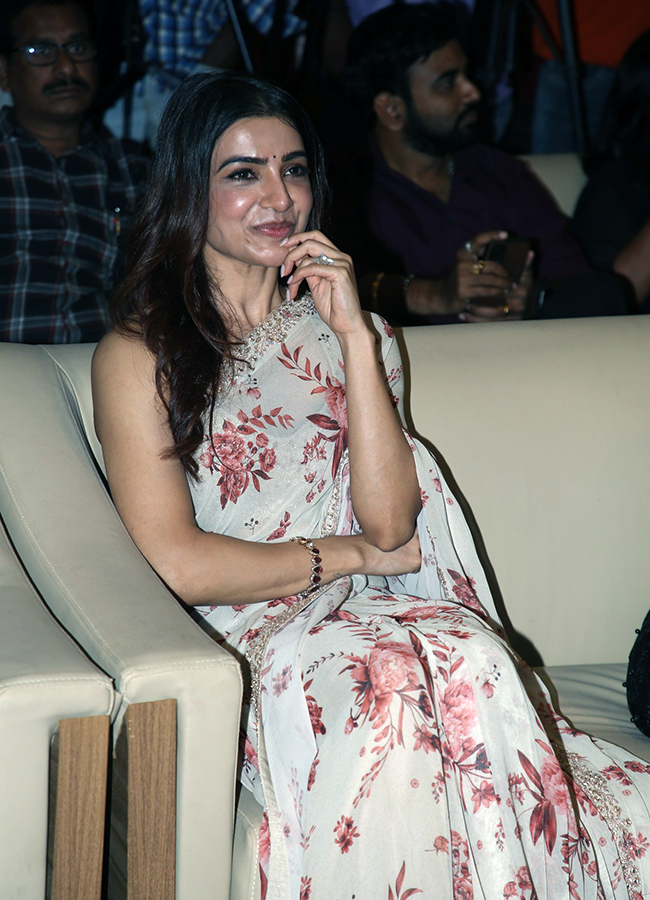 Actress Samantha Emotional In Subham Movie Success Meet10