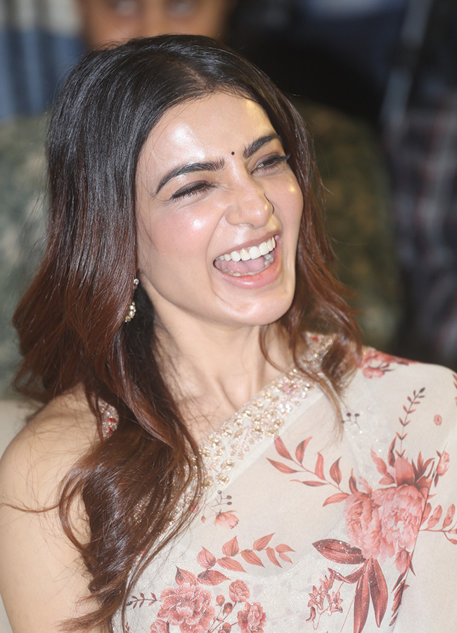 Actress Samantha Emotional In Subham Movie Success Meet17