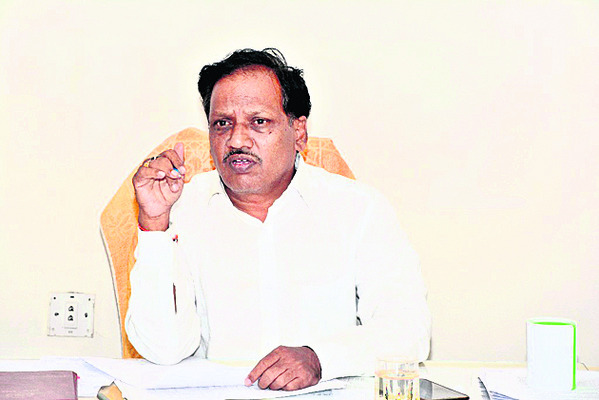 కార్పొరేట్ కళాశాల పిలుస్తోంది.. 1